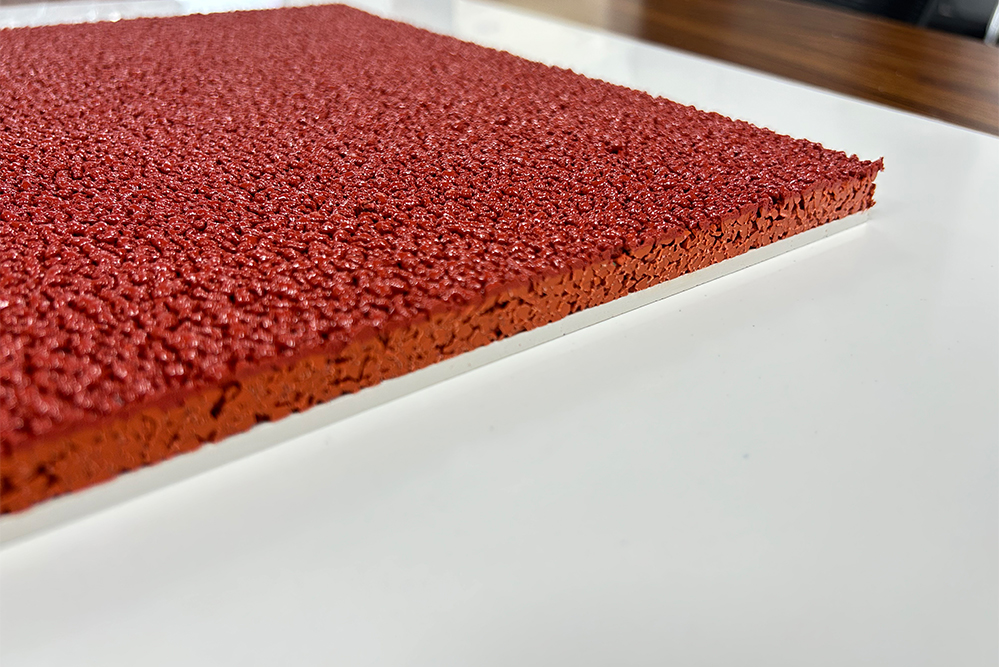 prod-permeable-apex-running-track-2-t2